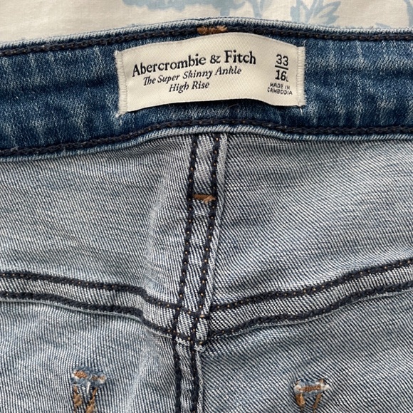 Jeans - Picture 2 of 2